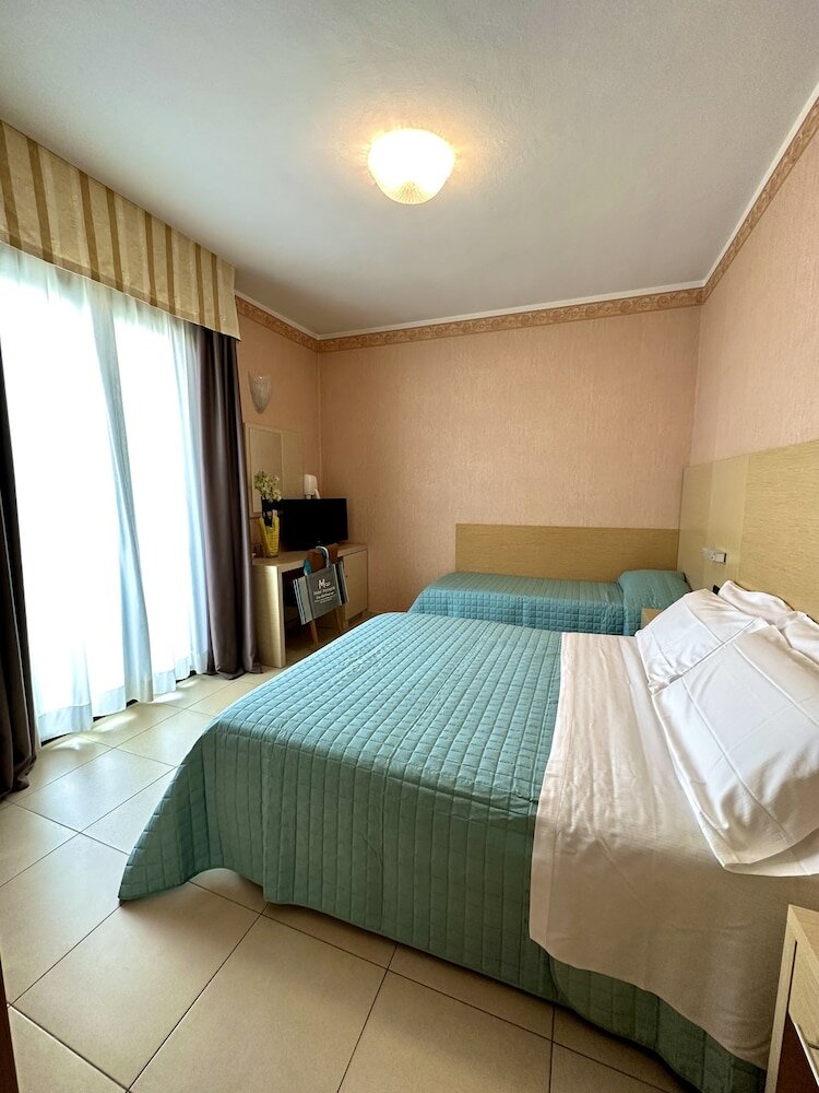 Фото Hotel Metropole