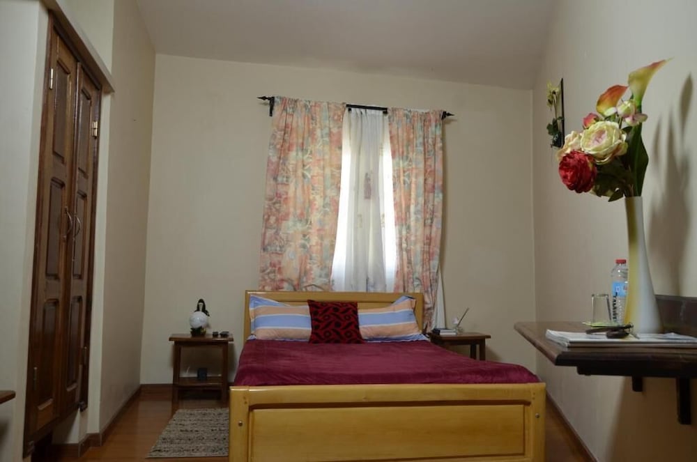 Фото Vannie Hotel