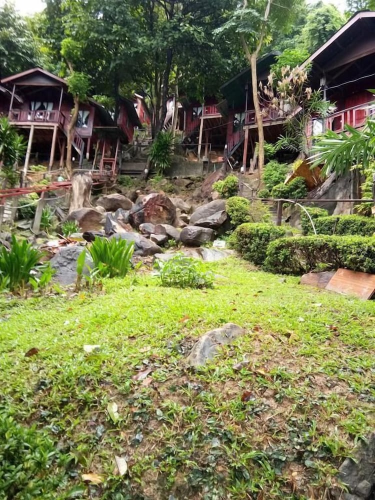 Фото Phi Phi Green Hill Resort