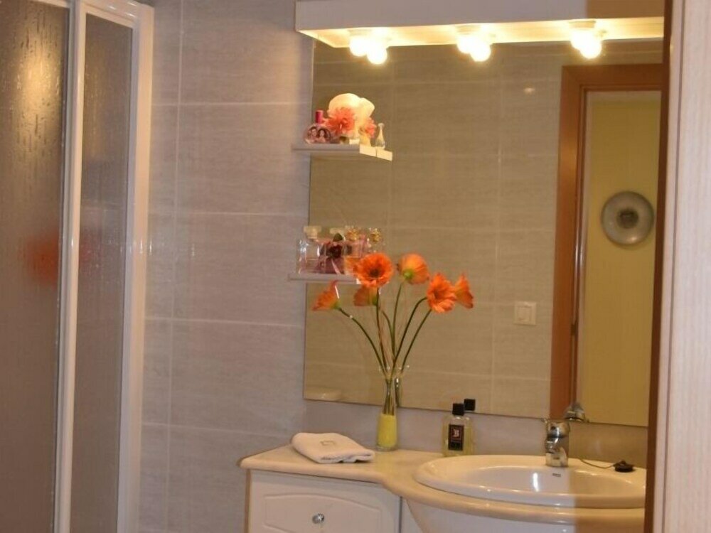 Фото Apartamento Senya Salvi Baixos