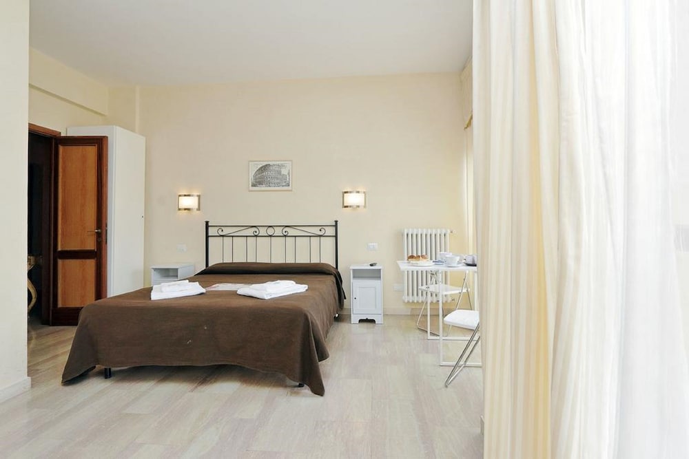 Фото La Stazione Del Vaticano