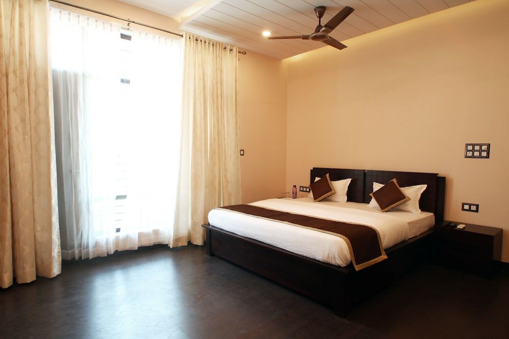 Фото Oyo 9744 Helios Homestay