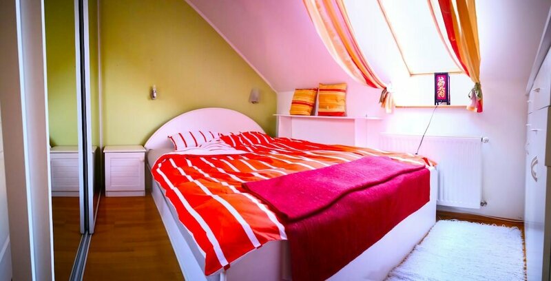 Гостиница Aurora Premium Home в Дьёре