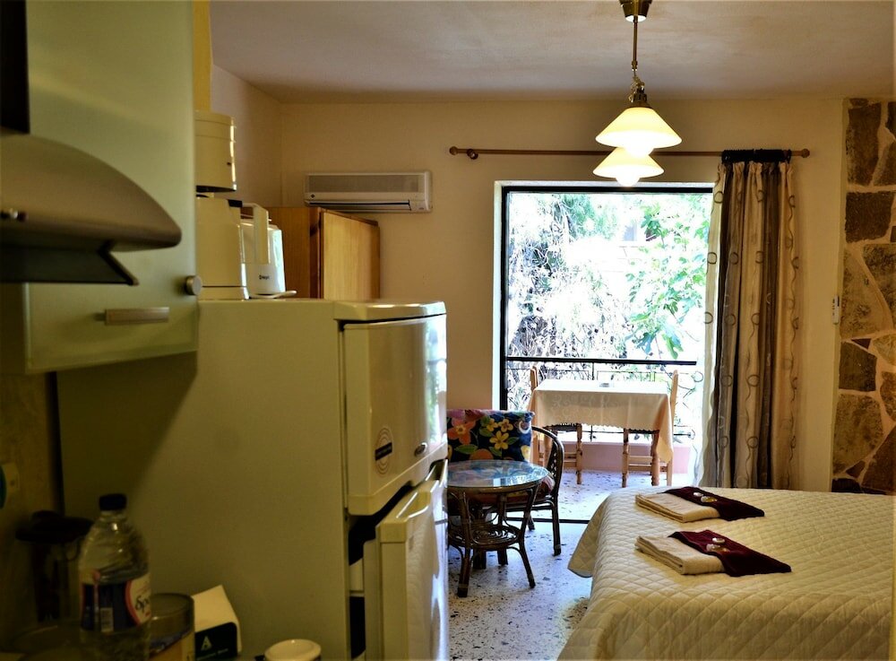 Фото Apartments Zoumperi