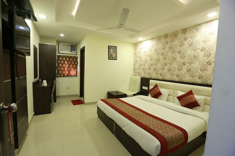 Фото Oyo 7473 Krishna Galaxy