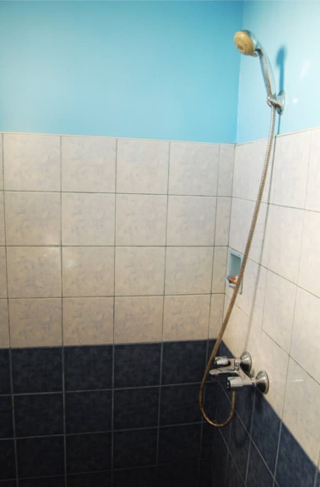 Фото Taver's Pension House