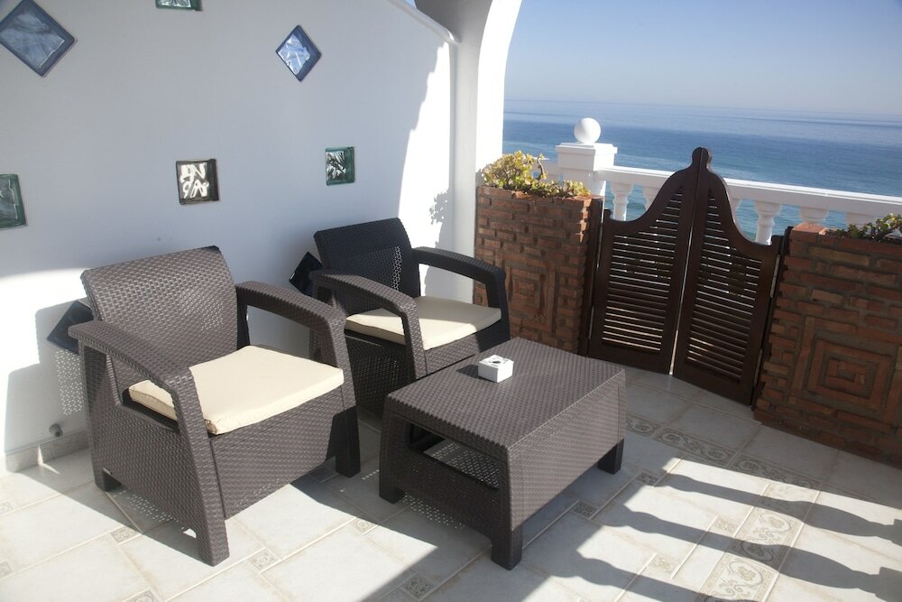 Фото Hostal Mar de Frente