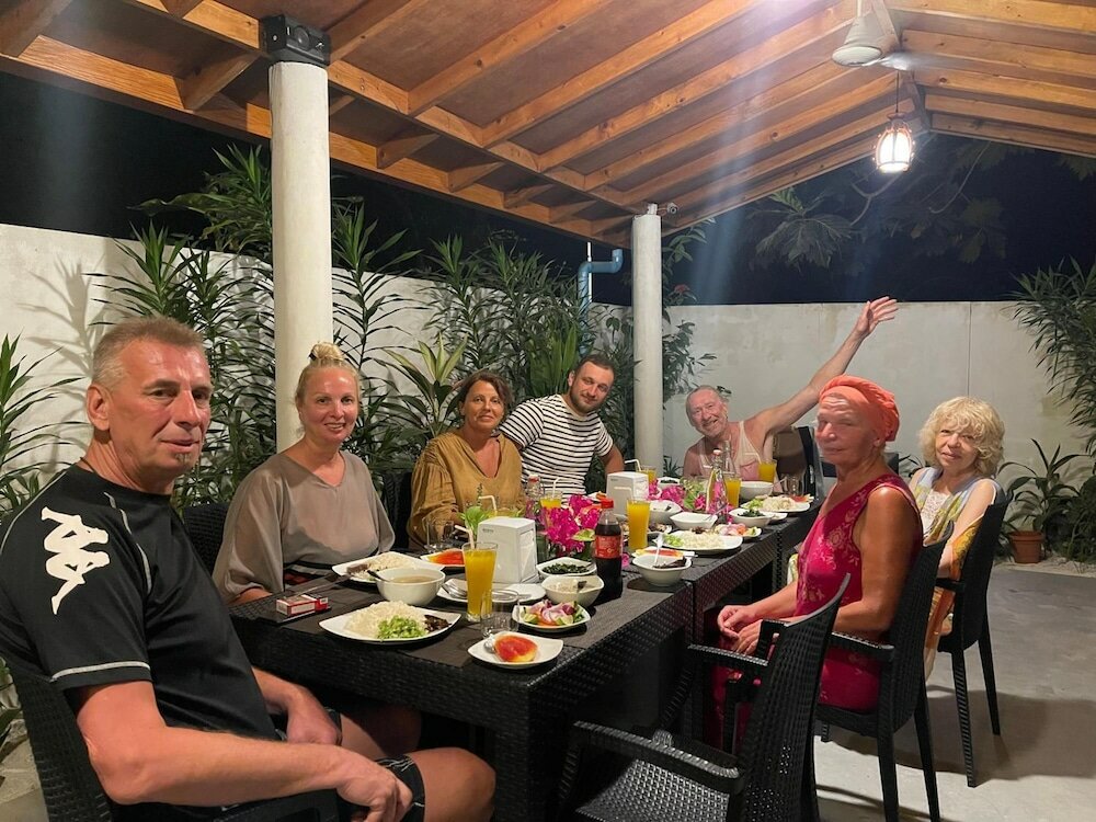 Фото Thoddoo Beach Holiday Inn