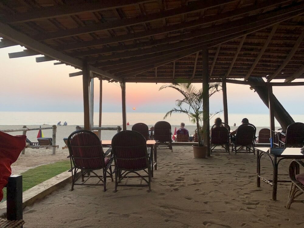 Фото Madhu Beach Huts