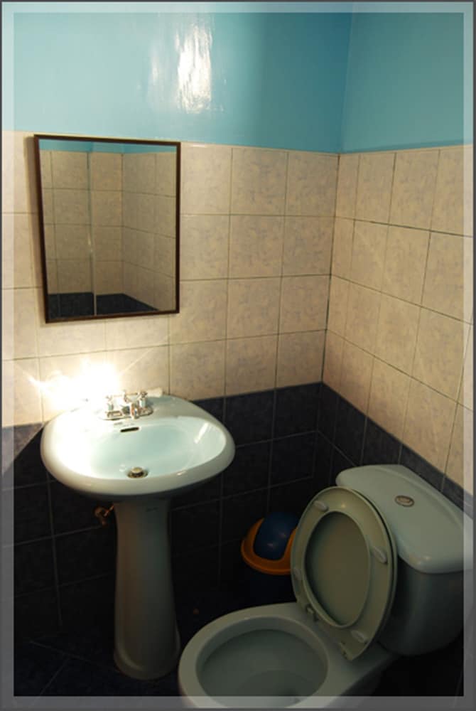 Фото Taver's Pension House