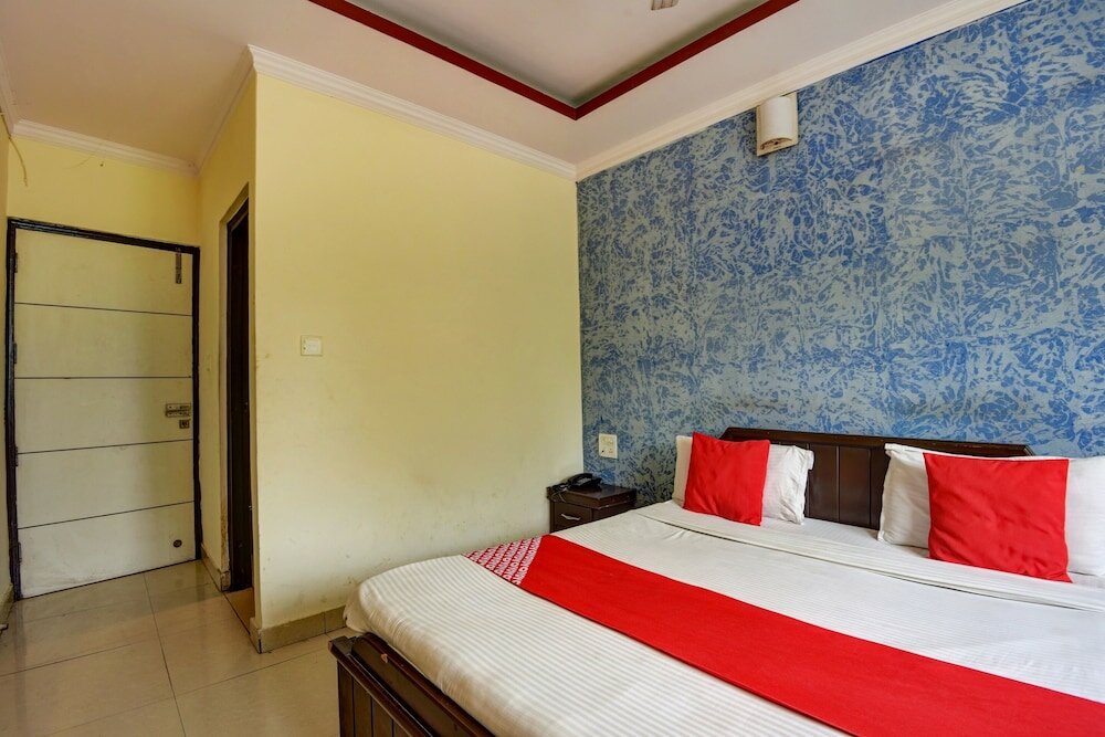 Фото Oyo 4073 Hotel Esskay