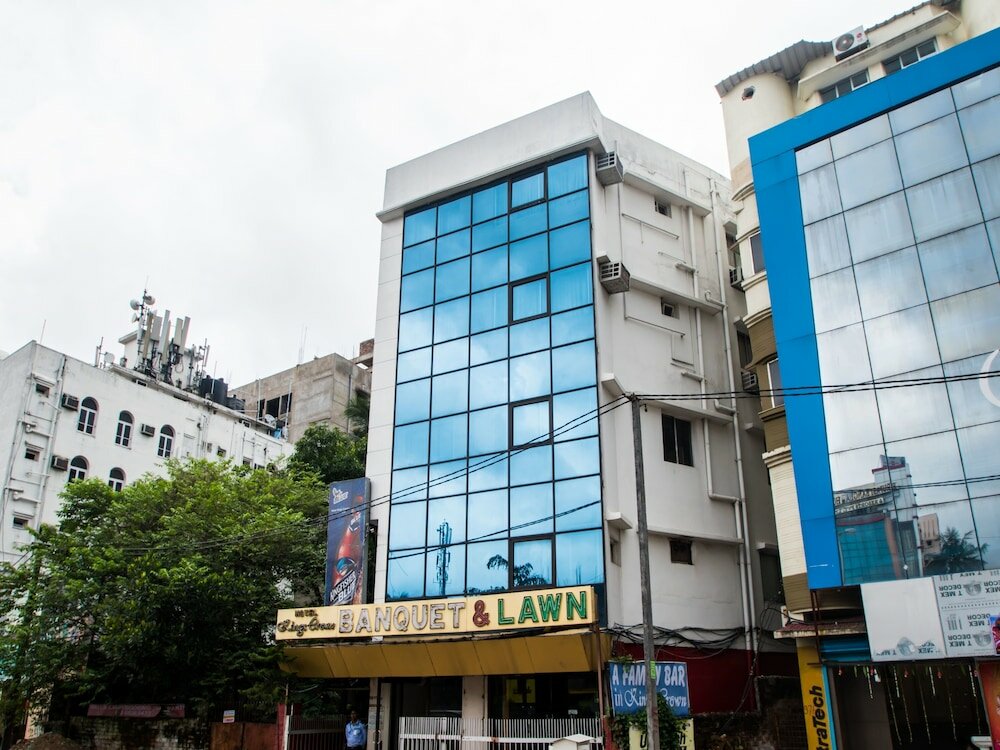 Фото Oyo 9182 Kings Crown Hotel