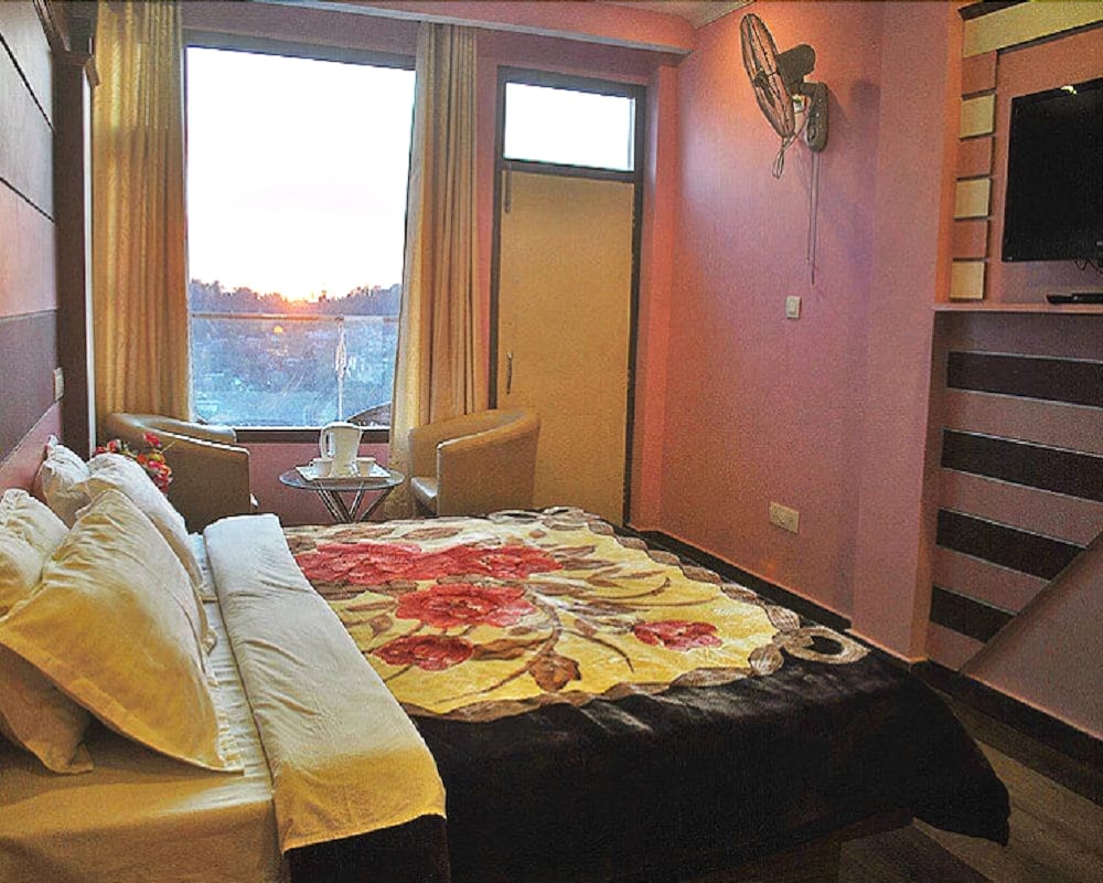 Фото Hotel Sapphire Mcleodganj