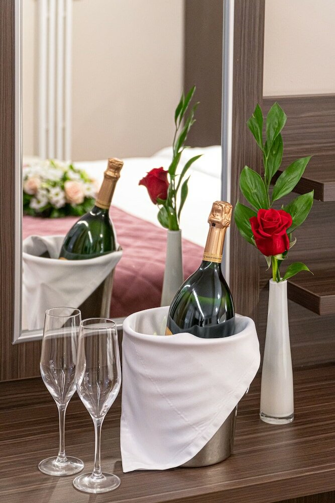 Фото Harbor Club  Hotel