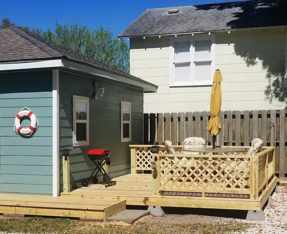 Фото Come Friday Cottages on the Bay