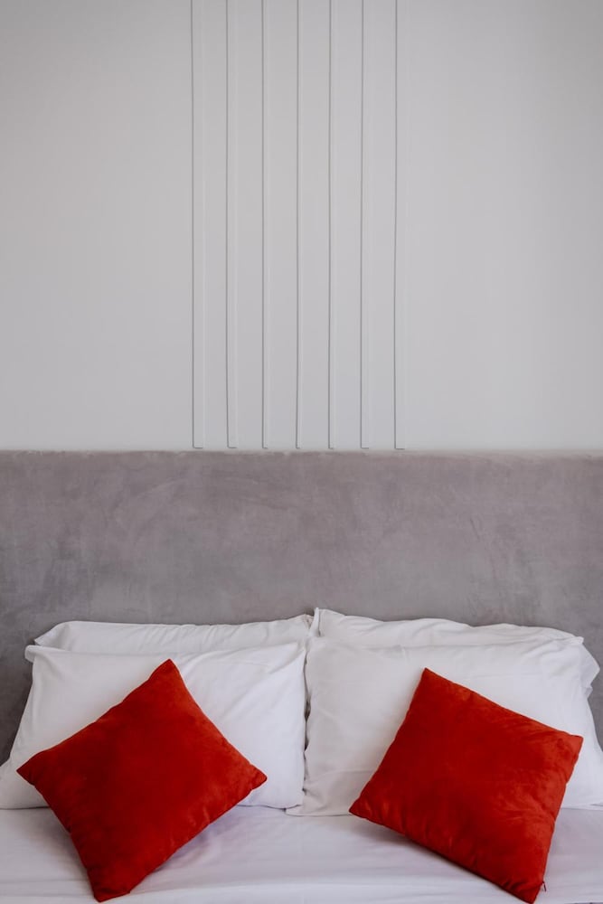 Фото Eighty Four Luxury Rooms