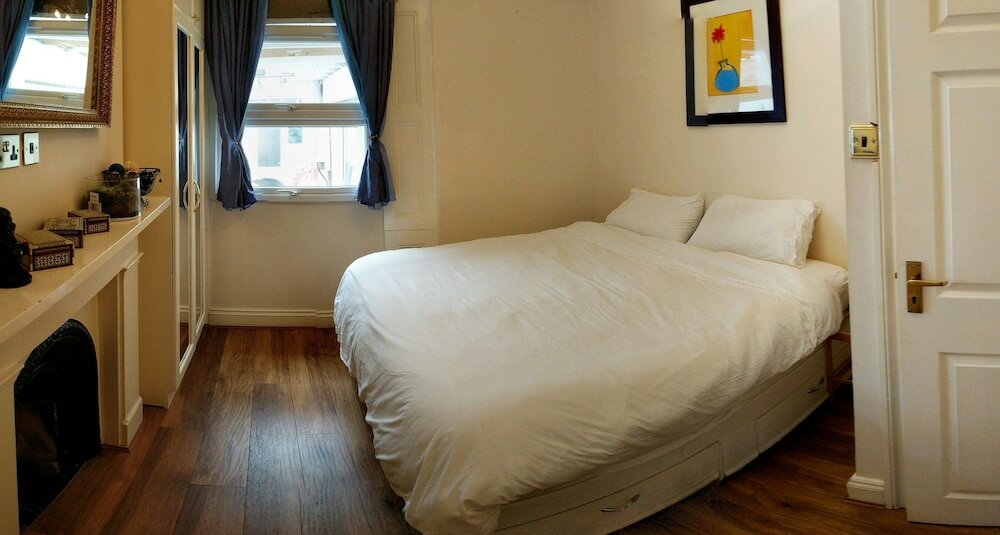 Фото Highbury House Apartment