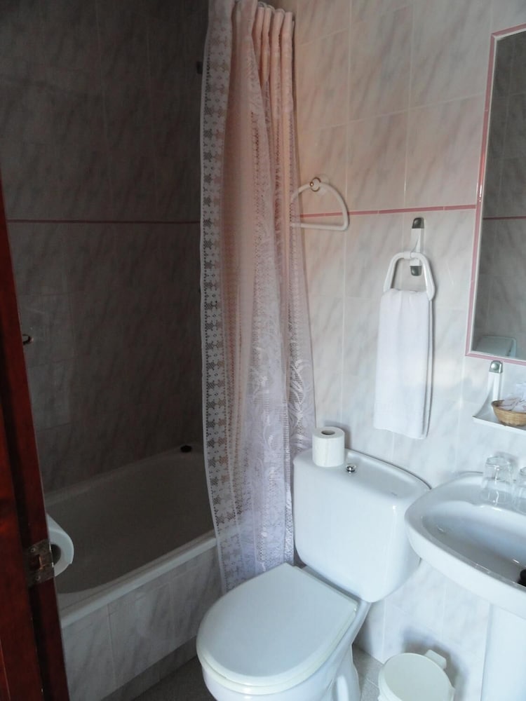 Фото Hostal La Campa