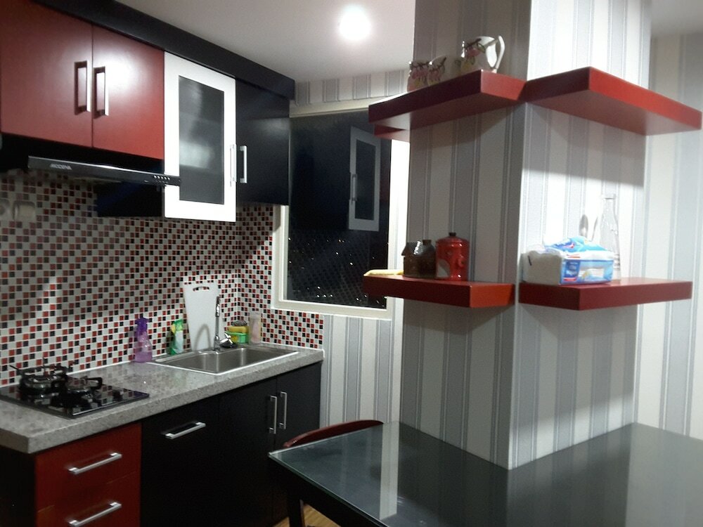 Фото Green Lake View Luxury Apartment by Indah