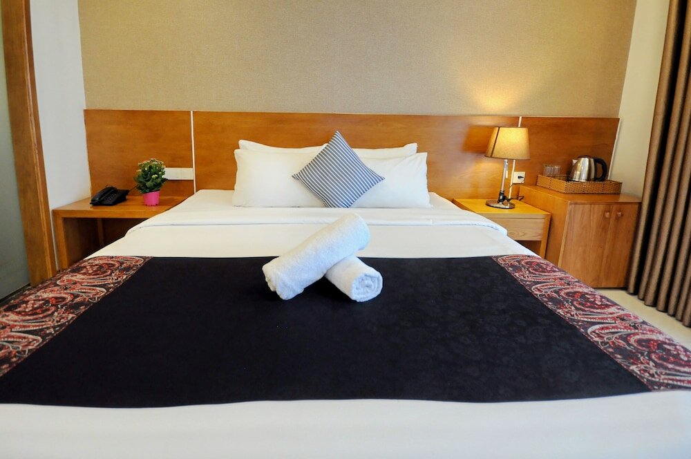 Фото Holi Beach Hotel & Apartments