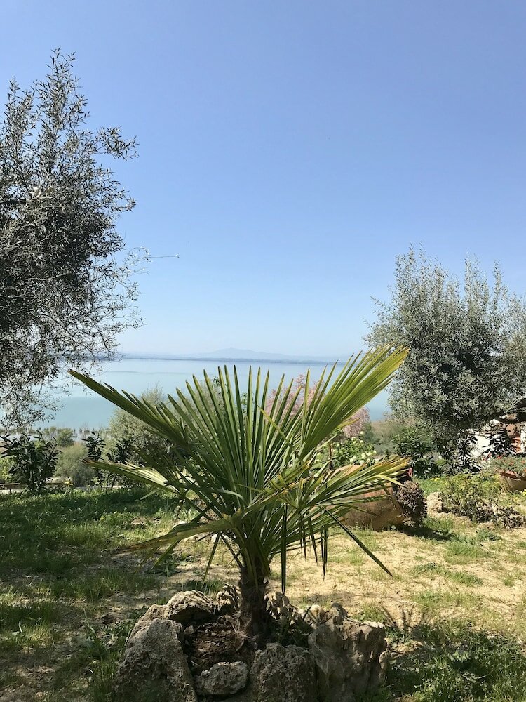 Фото B&b Torre del Lago Trasimeno