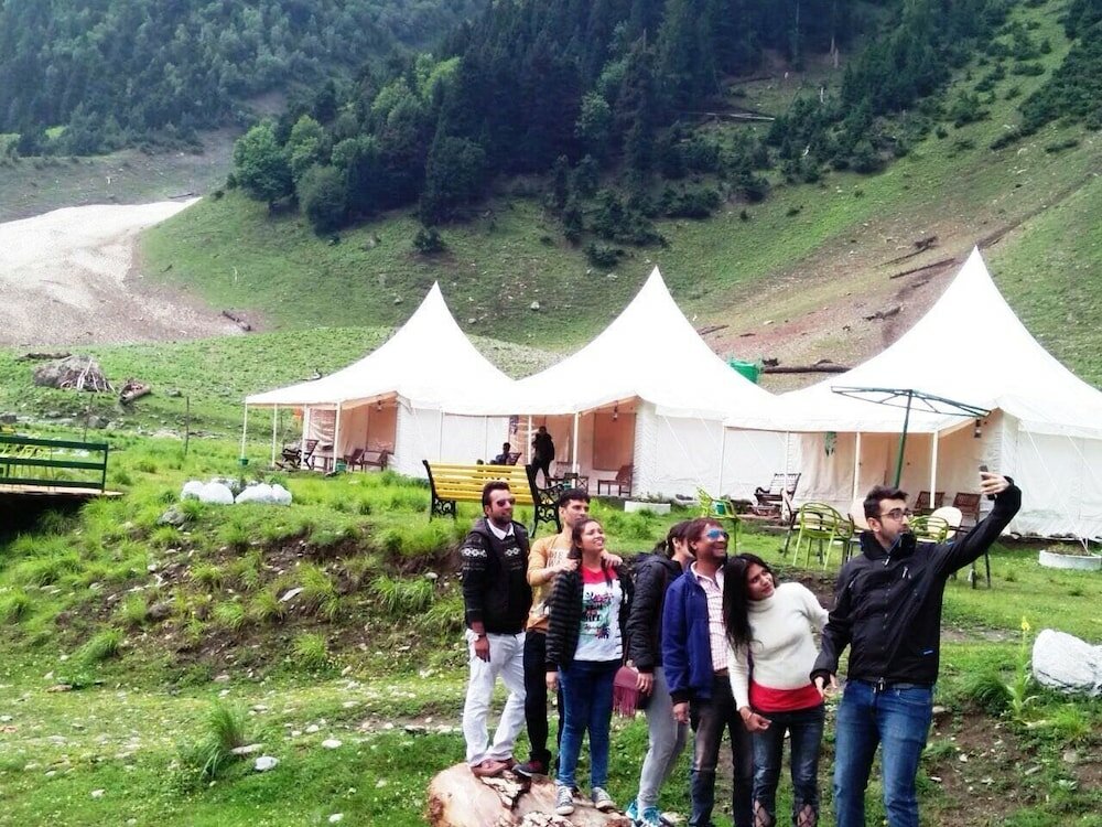 Фото Sheen Woods Resort