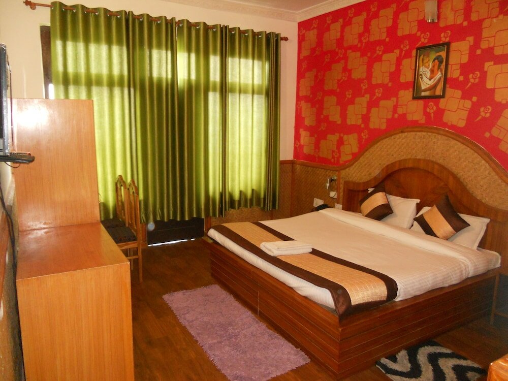 Фото отеля 2