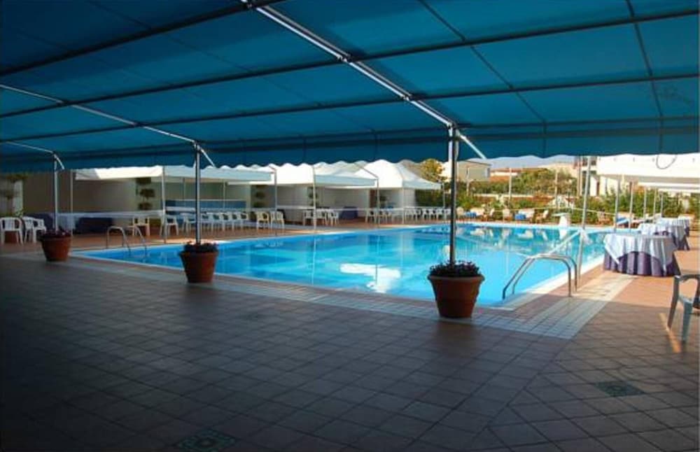 Фото Belvedere Club Hotel