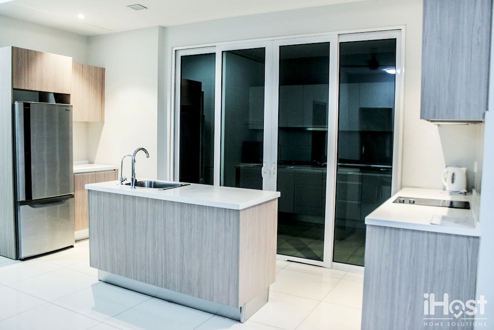 Фото Royal Regent Condominium by iHost