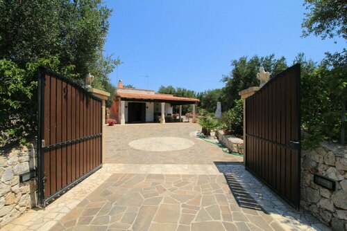 Апартаменты Cavaliere Lovely Pool Home
