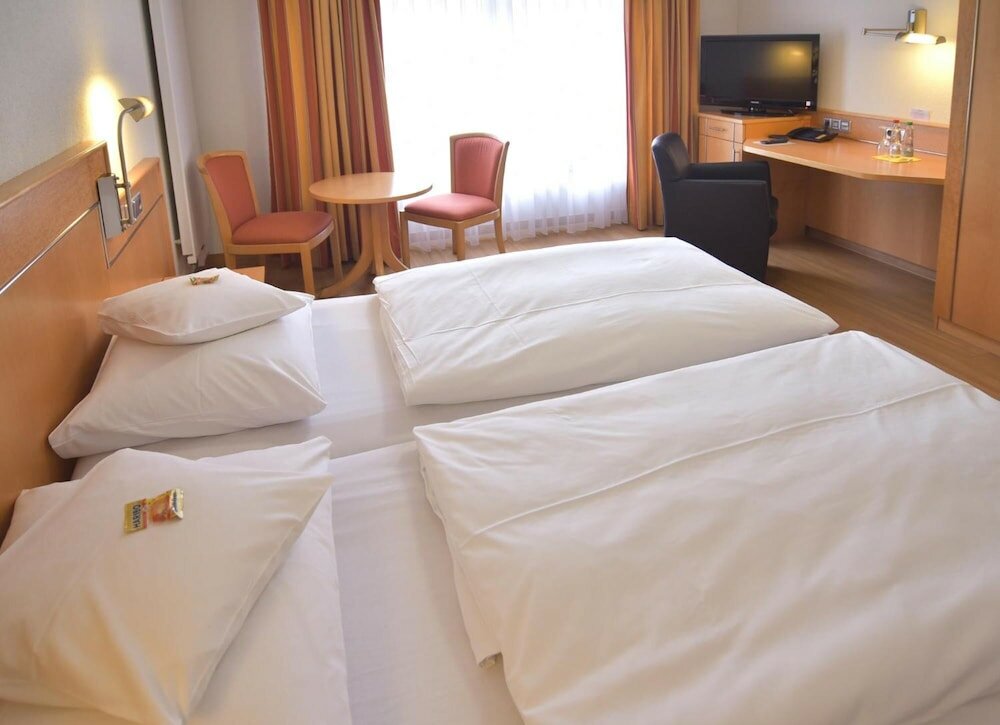 Фото Hotel - Restaurant Hirsch