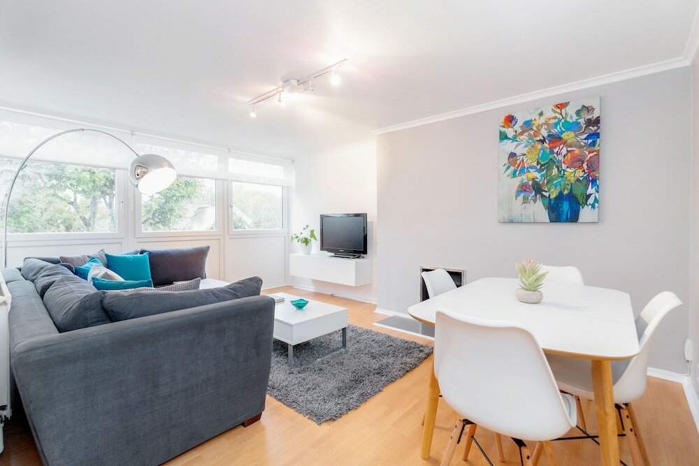 Фото Holland Park Heights by BaseToGo