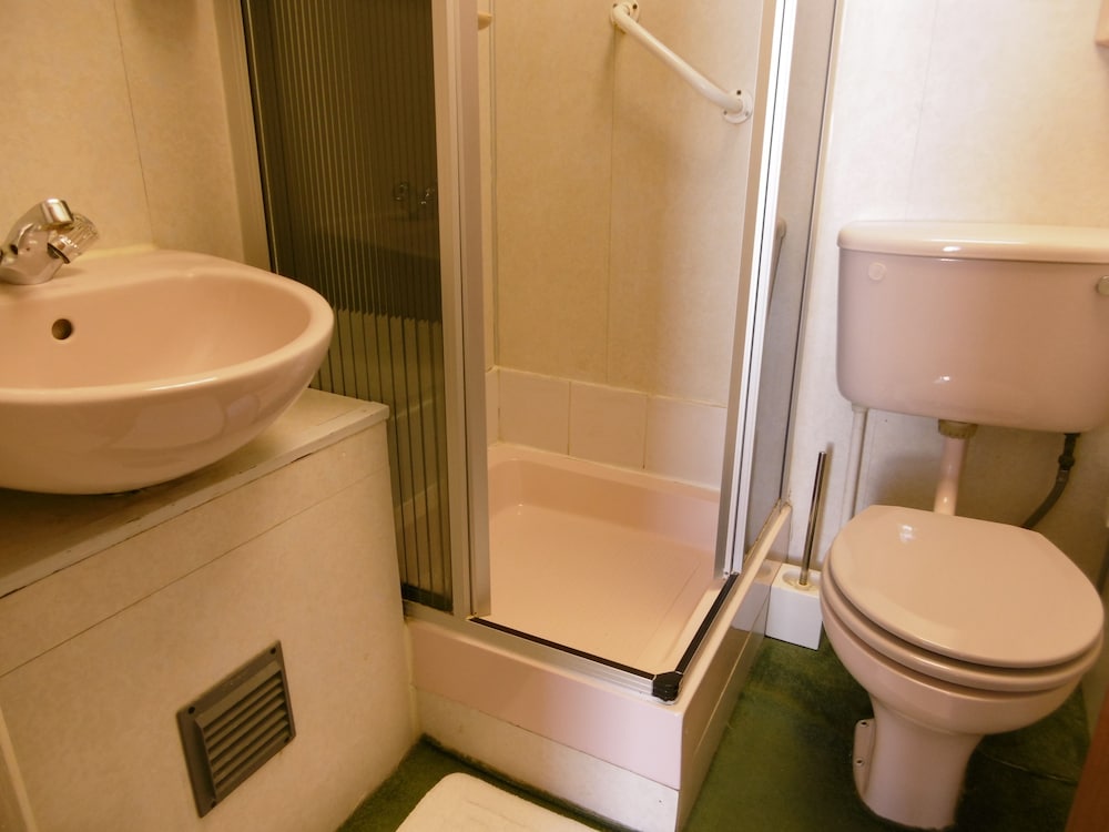 Фото The Ellesmere Hotel