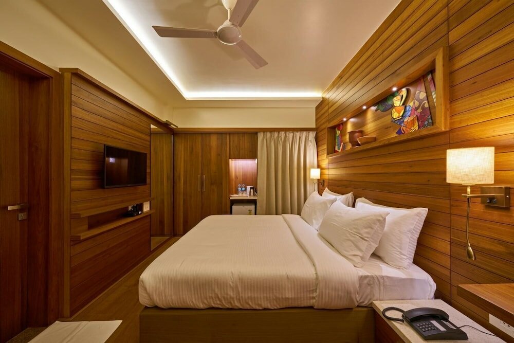 Фото Hotel Atharv