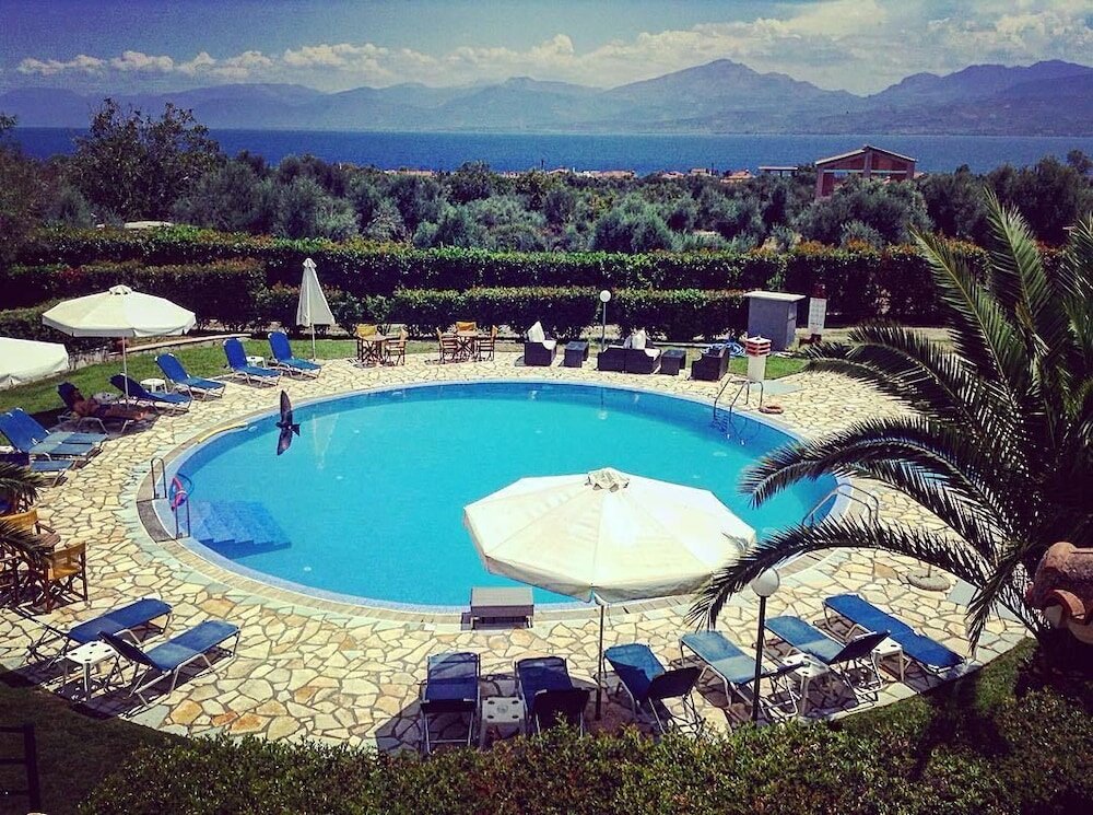 Фото отеля 2