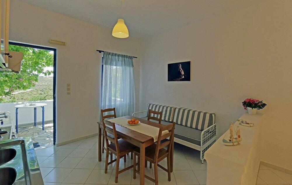 Фото Spanos Apartments