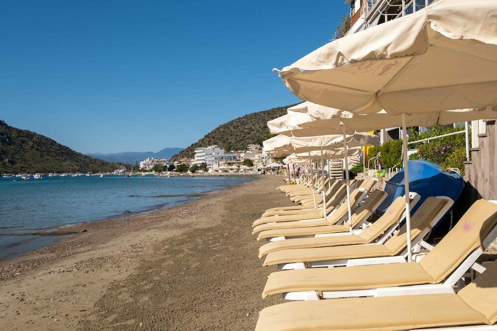 Фото Nelly’s Hotel & Apartments