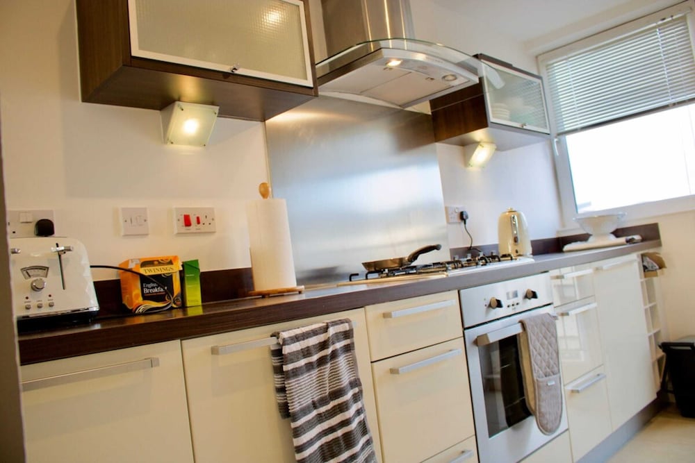 Фото 2 Bedroom Apartment With Parking