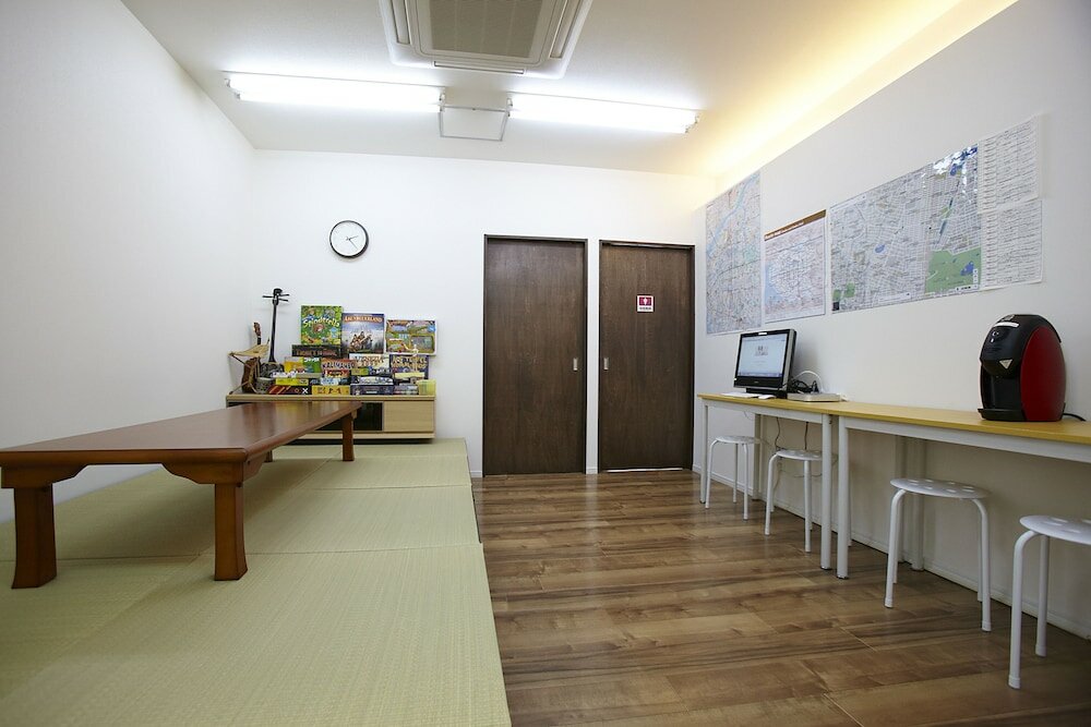 Фото Bonfire Hostel Osaka