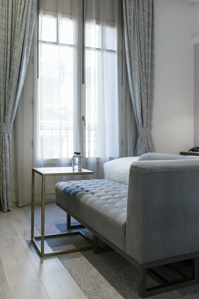 Фото DoubleTree by Hilton Madrid - Prado