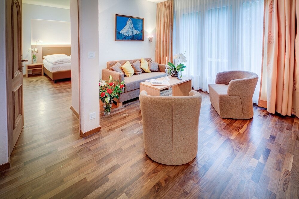 Фото Zermatt Budget Rooms