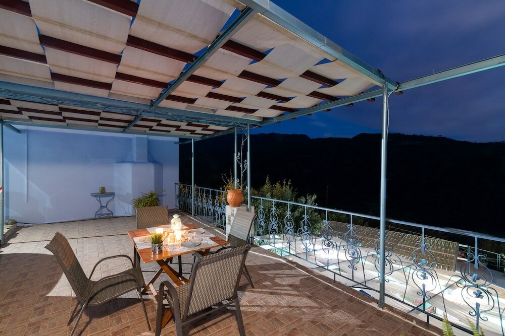 Фото Sarakinas Residences