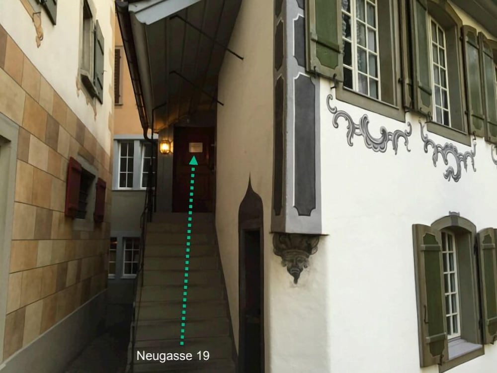 Фото Stylish Apartment in the Heart of Zug by Airhome