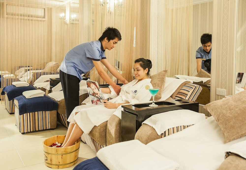 Фото La Passion Classic Hotel