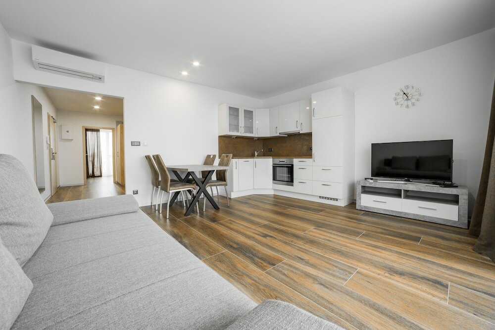 Фото Hotel Dolphin