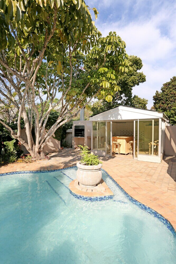 Фото Newington Place