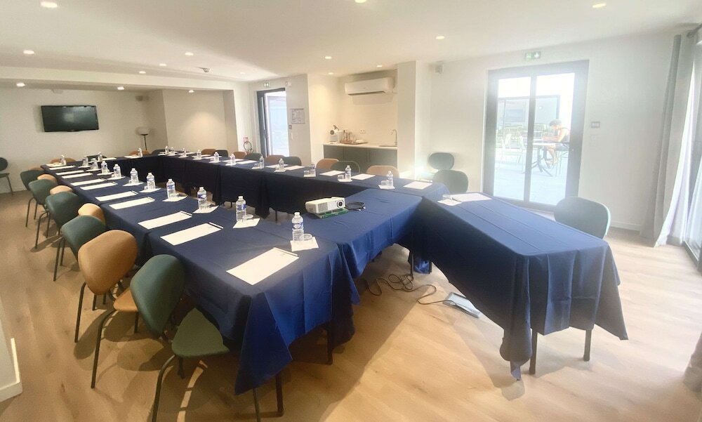 Фото Hotel Kemaris