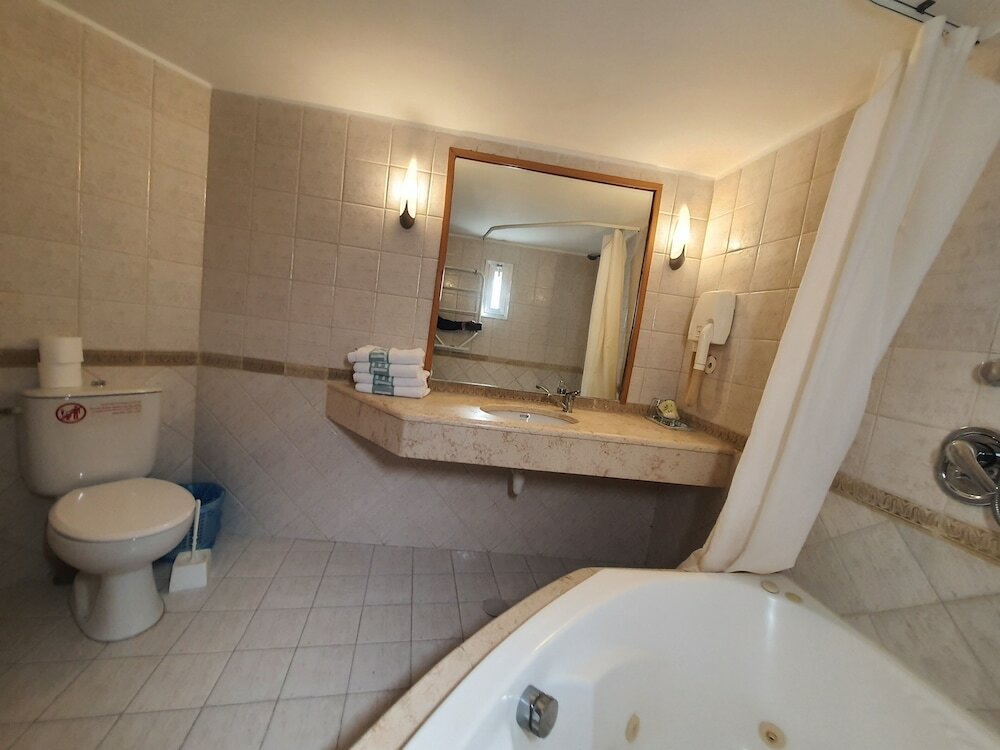 Фото Hotel Marom