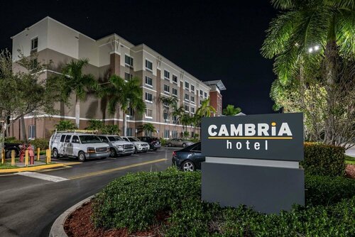 Гостиница Cambria Hotel Ft Lauderdale, Airport South & Cruise Port в Дания Бич