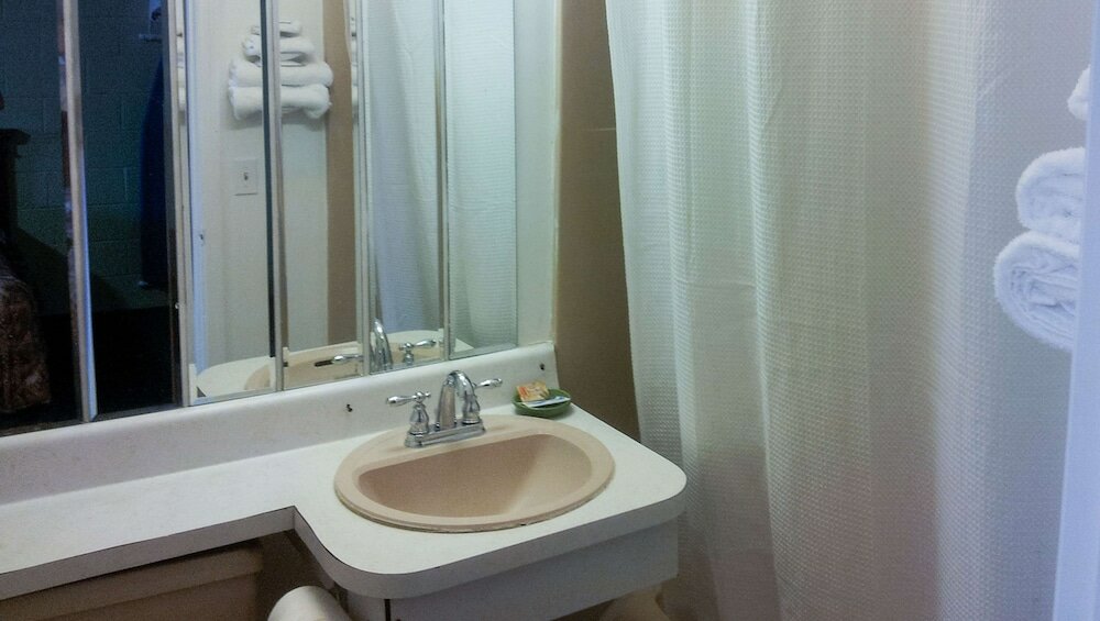 Фото Relax Inn Westminster